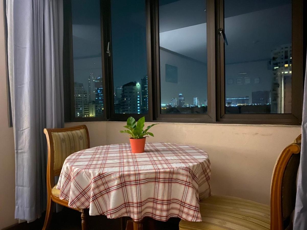 Omni Tower Cozy Apartment Near Nana Bts 방콕 외부 사진